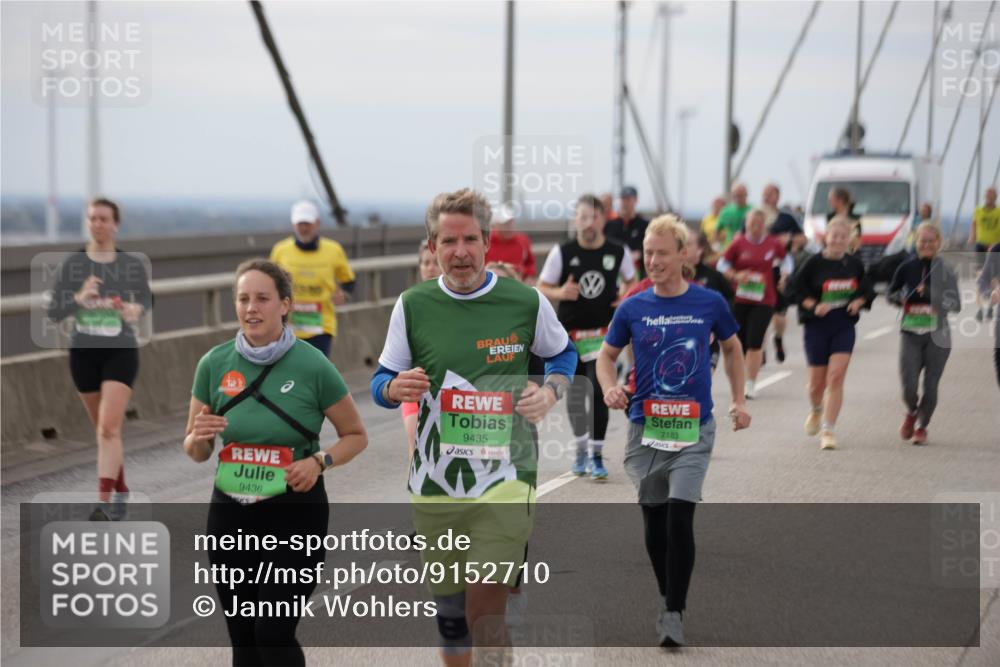 03.10.2025 - Köhlbrandbrückenlauf Jannik Wohlers http://msf.ph/oto/9152710 03.10.2025 16:01:59 Position 1 9436, 9435, 7183 meine-sportfotos.de