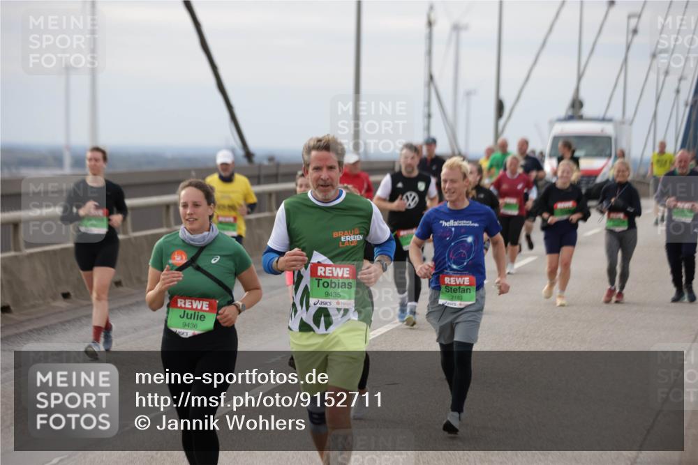 03.10.2025 - Köhlbrandbrückenlauf Jannik Wohlers http://msf.ph/oto/9152711 03.10.2025 16:01:59 Position 1 9435, 7183, 9436 meine-sportfotos.de