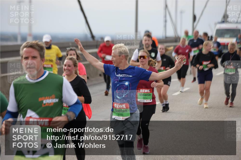 03.10.2025 - Köhlbrandbrückenlauf Jannik Wohlers http://msf.ph/oto/9152717 03.10.2025 16:02:00 Position 1 6435, 84, 7183, 7254 meine-sportfotos.de