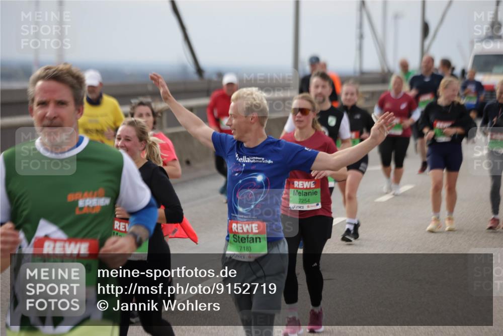 03.10.2025 - Köhlbrandbrückenlauf Jannik Wohlers http://msf.ph/oto/9152719 03.10.2025 16:02:00 Position 1 9439, 7183, 7254 meine-sportfotos.de