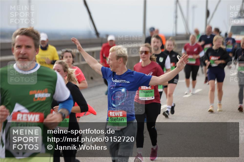03.10.2025 - Köhlbrandbrückenlauf Jannik Wohlers http://msf.ph/oto/9152720 03.10.2025 16:02:00 Position 1 7254, 9439, 32, 7183 meine-sportfotos.de