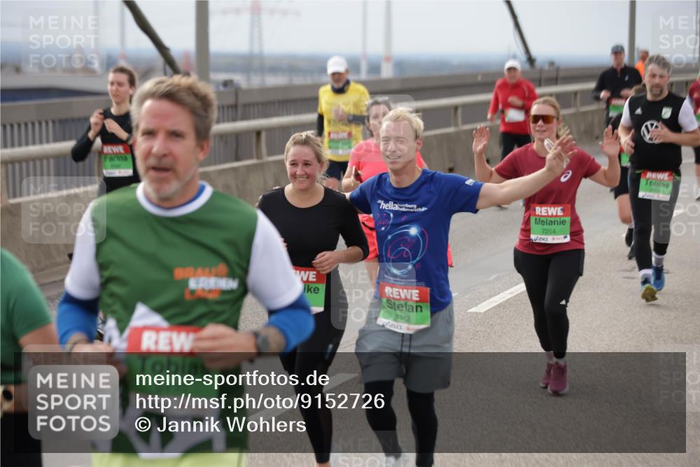 03.10.2025 - Köhlbrandbrückenlauf Jannik Wohlers http://msf.ph/oto/9152726 03.10.2025 16:02:01 Position 1 9435, 7183, 7254 meine-sportfotos.de