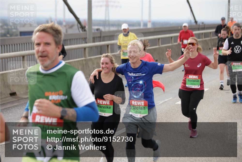 03.10.2025 - Köhlbrandbrückenlauf Jannik Wohlers http://msf.ph/oto/9152730 03.10.2025 16:02:02 Position 1 8402, 7183, 5435, 7254 meine-sportfotos.de