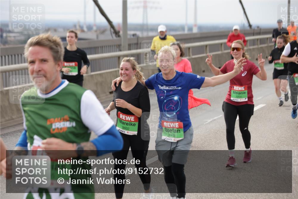 03.10.2025 - Köhlbrandbrückenlauf Jannik Wohlers http://msf.ph/oto/9152732 03.10.2025 16:02:02 Position 1 8402, 6435, 7183, 7254 meine-sportfotos.de