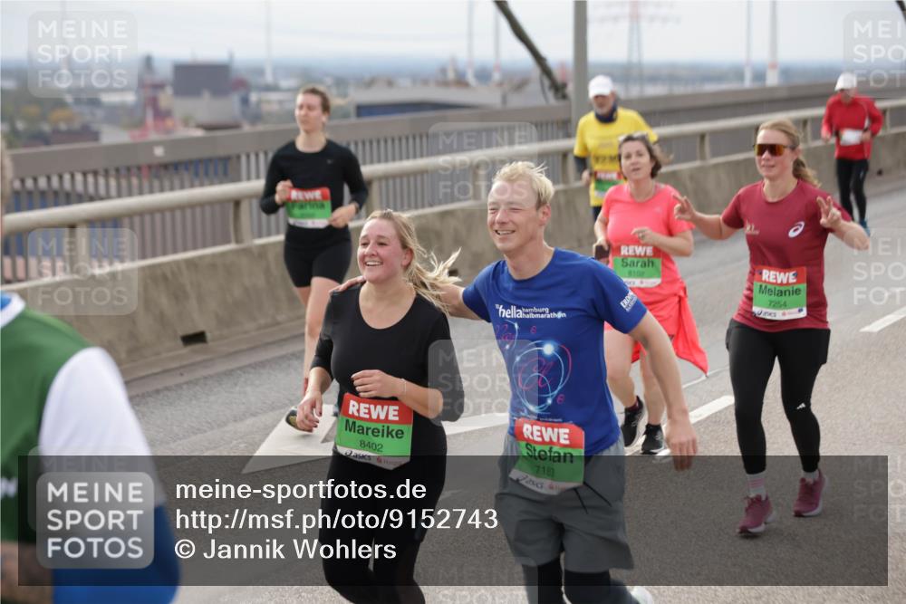 03.10.2025 - Köhlbrandbrückenlauf Jannik Wohlers http://msf.ph/oto/9152743 03.10.2025 16:02:02 Position 1 8402, 7183, 8102, 7254 meine-sportfotos.de