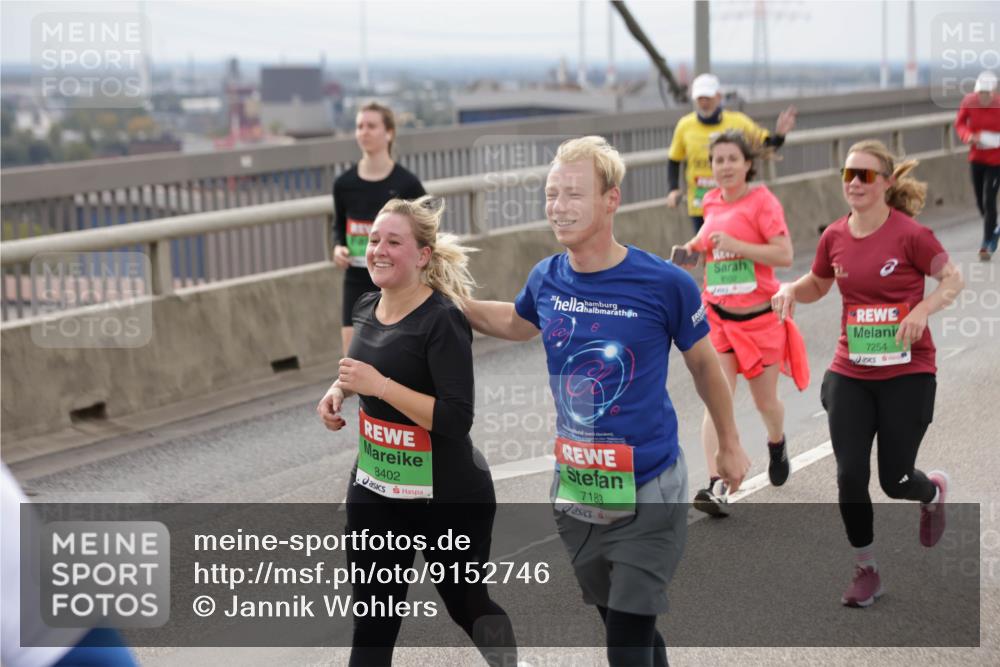 03.10.2025 - Köhlbrandbrückenlauf Jannik Wohlers http://msf.ph/oto/9152746 03.10.2025 16:02:03 Position 1 8402, 7183, 102, 7254 meine-sportfotos.de