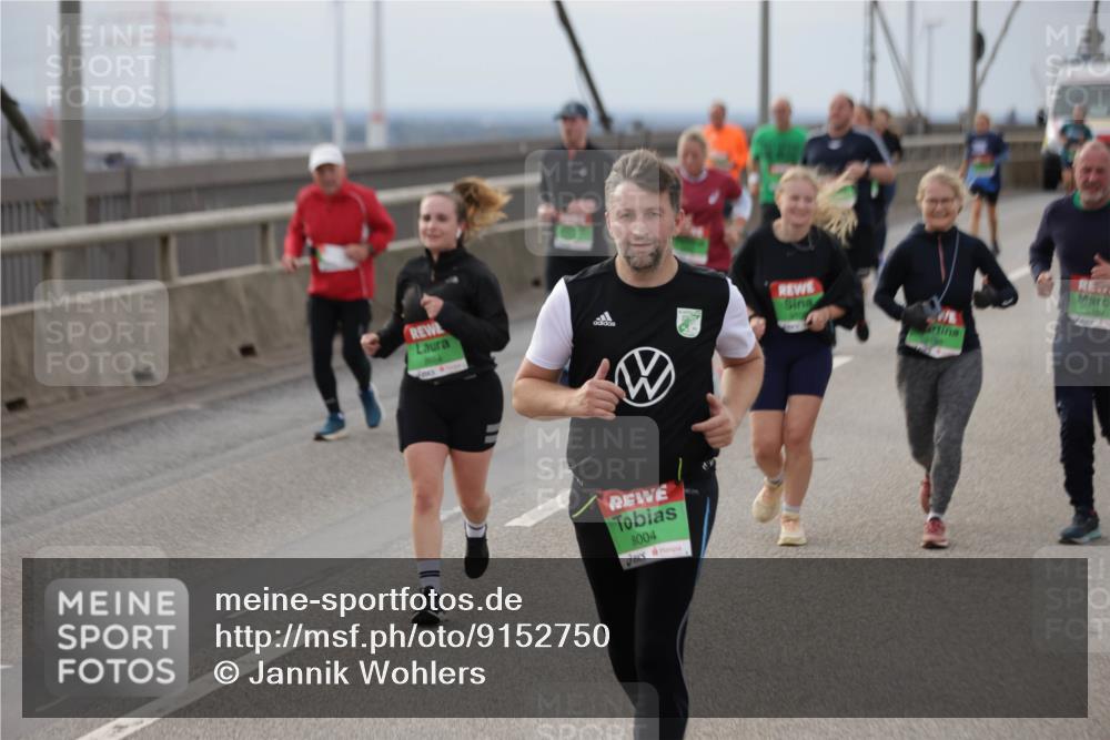 03.10.2025 - Köhlbrandbrückenlauf Jannik Wohlers http://msf.ph/oto/9152750 03.10.2025 16:02:04 Position 1 8004, 9107 meine-sportfotos.de