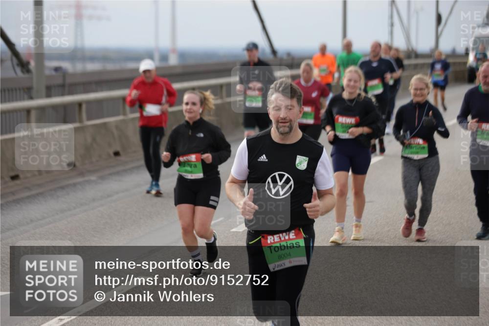 03.10.2025 - Köhlbrandbrückenlauf Jannik Wohlers http://msf.ph/oto/9152752 03.10.2025 16:02:04 Position 1 8004 meine-sportfotos.de