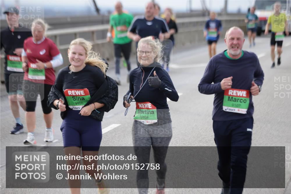 03.10.2025 - Köhlbrandbrückenlauf Jannik Wohlers http://msf.ph/oto/9152758 03.10.2025 16:02:06 Position 1 9105, 9108, 9107 meine-sportfotos.de