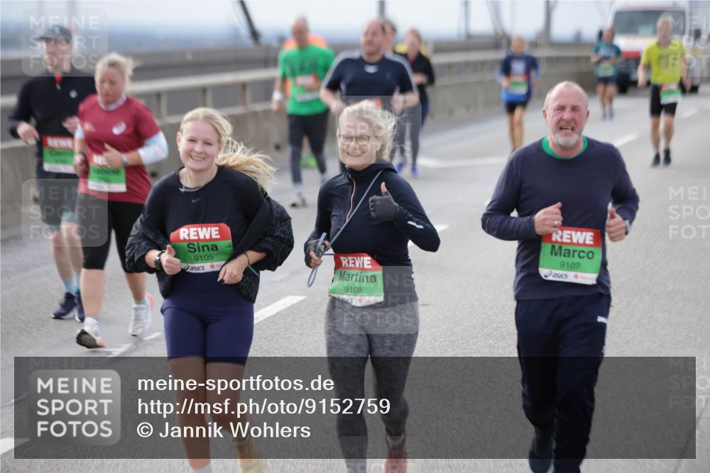 03.10.2025 - Köhlbrandbrückenlauf Jannik Wohlers http://msf.ph/oto/9152759 03.10.2025 16:02:06 Position 1 9105, 9108, 9107 meine-sportfotos.de