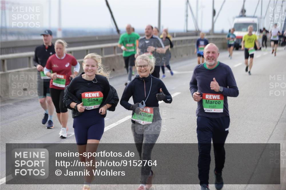 03.10.2025 - Köhlbrandbrückenlauf Jannik Wohlers http://msf.ph/oto/9152764 03.10.2025 16:02:06 Position 1 9105, 9108, 9107 meine-sportfotos.de