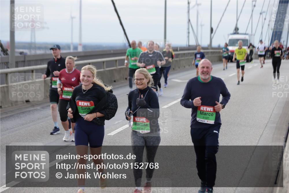 03.10.2025 - Köhlbrandbrückenlauf Jannik Wohlers http://msf.ph/oto/9152768 03.10.2025 16:02:06 Position 1 9105, 9108, 9107 meine-sportfotos.de