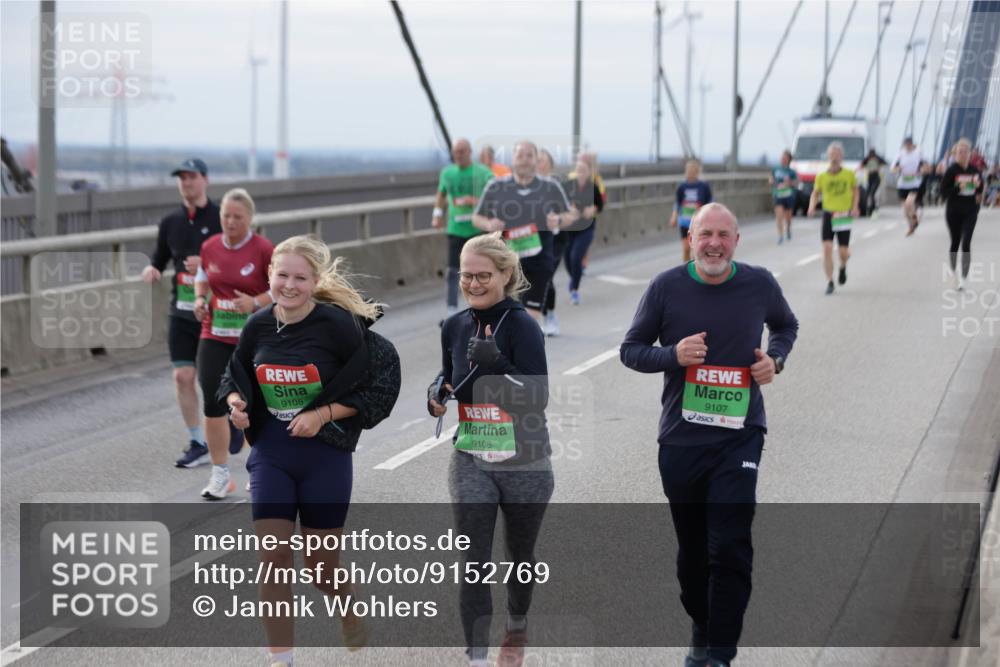 03.10.2025 - Köhlbrandbrückenlauf Jannik Wohlers http://msf.ph/oto/9152769 03.10.2025 16:02:06 Position 1 9105, 9108, 9107 meine-sportfotos.de