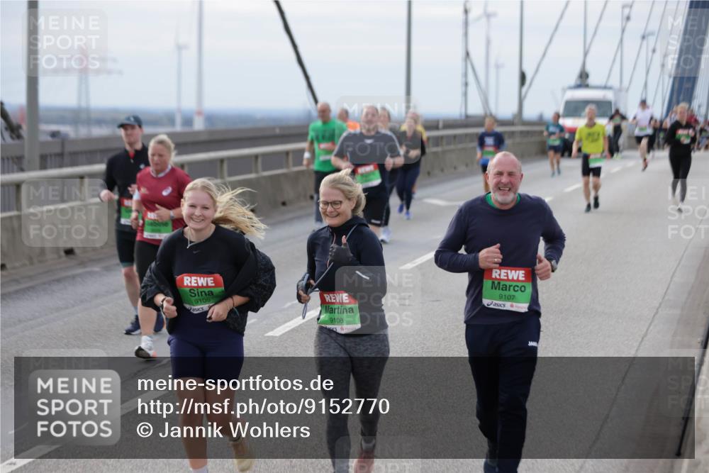 03.10.2025 - Köhlbrandbrückenlauf Jannik Wohlers http://msf.ph/oto/9152770 03.10.2025 16:02:06 Position 1 9105, 9108, 9107 meine-sportfotos.de
