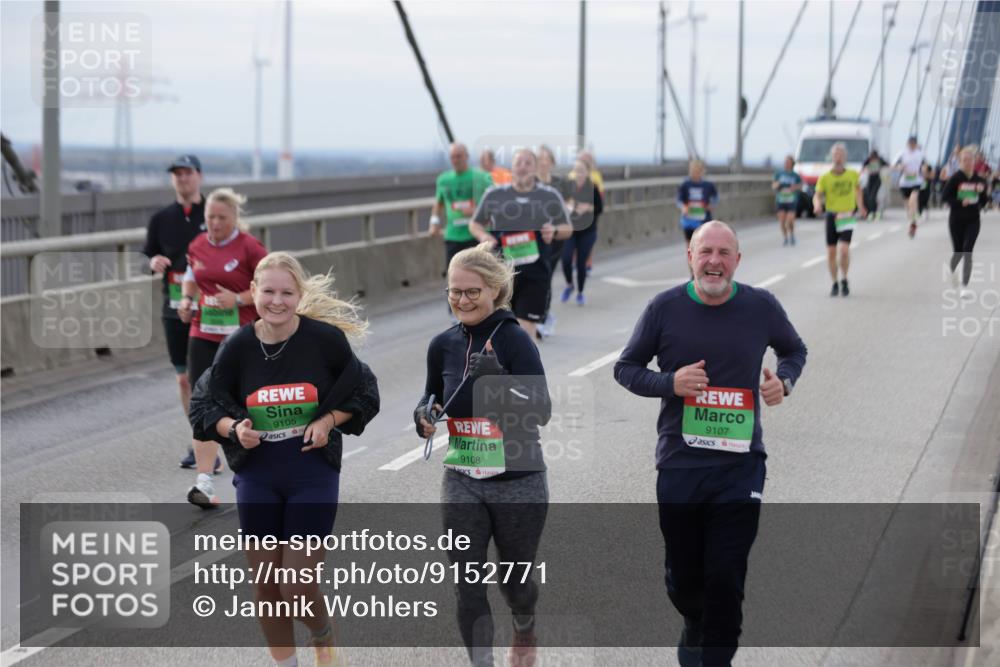 03.10.2025 - Köhlbrandbrückenlauf Jannik Wohlers http://msf.ph/oto/9152771 03.10.2025 16:02:06 Position 1 9105, 9108, 9107 meine-sportfotos.de