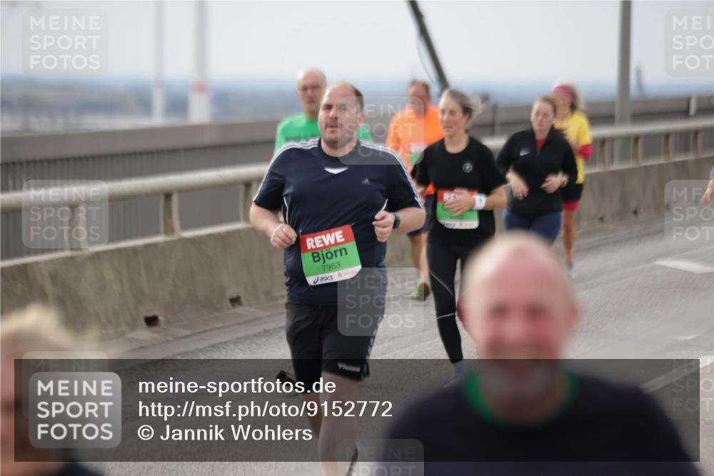 03.10.2025 - Köhlbrandbrückenlauf Jannik Wohlers http://msf.ph/oto/9152772 03.10.2025 16:02:08 Position 1 7953 meine-sportfotos.de