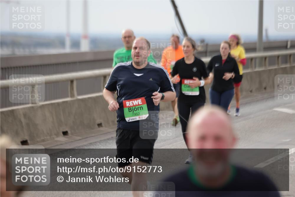 03.10.2025 - Köhlbrandbrückenlauf Jannik Wohlers http://msf.ph/oto/9152773 03.10.2025 16:02:08 Position 1 7953, 8553 meine-sportfotos.de