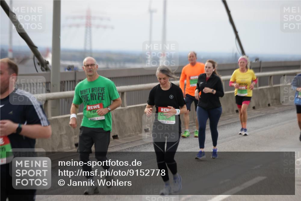 03.10.2025 - Köhlbrandbrückenlauf Jannik Wohlers http://msf.ph/oto/9152778 03.10.2025 16:02:10 Position 1 8597, 8553 meine-sportfotos.de