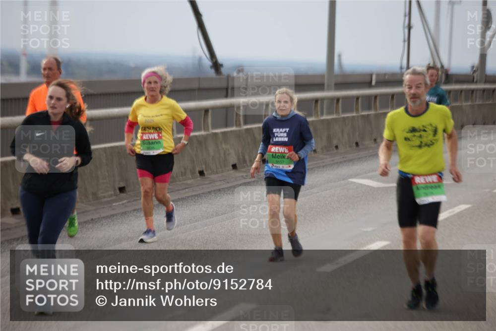 03.10.2025 - Köhlbrandbrückenlauf Jannik Wohlers http://msf.ph/oto/9152784 03.10.2025 16:02:11 Position 1 2025, 9535, 9157 meine-sportfotos.de