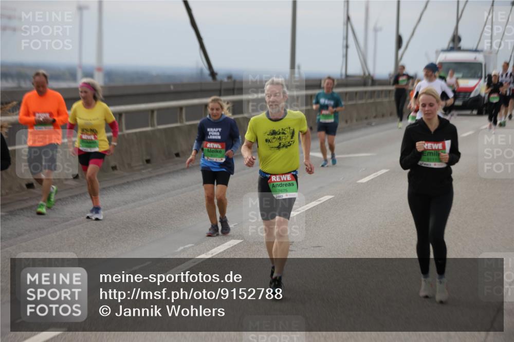 03.10.2025 - Köhlbrandbrückenlauf Jannik Wohlers http://msf.ph/oto/9152788 03.10.2025 16:02:13 Position 1 7675, 9111 meine-sportfotos.de