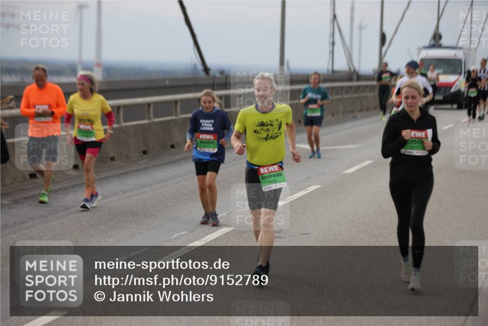 03.10.2025 - Köhlbrandbrückenlauf Jannik Wohlers http://msf.ph/oto/9152789 03.10.2025 16:02:13 Position 1 9157, 7675, 9111 meine-sportfotos.de