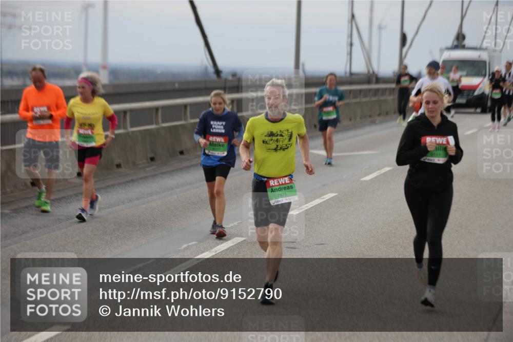 03.10.2025 - Köhlbrandbrückenlauf Jannik Wohlers http://msf.ph/oto/9152790 03.10.2025 16:02:13 Position 1 7675, 9111 meine-sportfotos.de