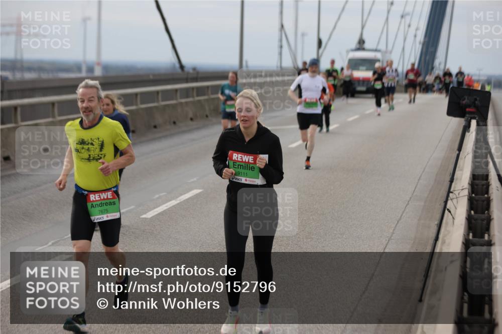 03.10.2025 - Köhlbrandbrückenlauf Jannik Wohlers http://msf.ph/oto/9152796 03.10.2025 16:02:15 Position 1 7675, 9111 meine-sportfotos.de