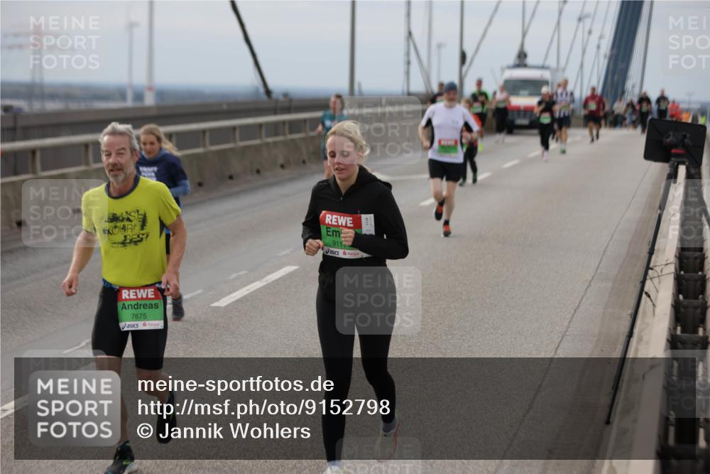 03.10.2025 - Köhlbrandbrückenlauf Jannik Wohlers http://msf.ph/oto/9152798 03.10.2025 16:02:15 Position 1 7675, 911 meine-sportfotos.de