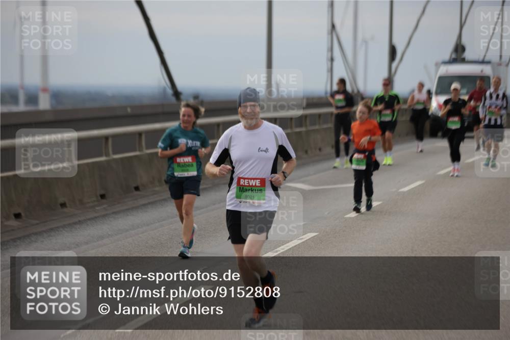 03.10.2025 - Köhlbrandbrückenlauf Jannik Wohlers http://msf.ph/oto/9152808 03.10.2025 16:02:17 Position 1 8021 meine-sportfotos.de