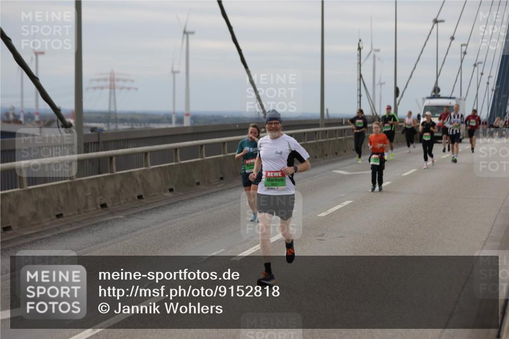 03.10.2025 - Köhlbrandbrückenlauf Jannik Wohlers http://msf.ph/oto/9152818 03.10.2025 16:02:17 Position 1 8021 meine-sportfotos.de