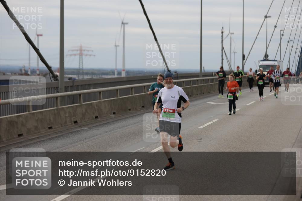 03.10.2025 - Köhlbrandbrückenlauf Jannik Wohlers http://msf.ph/oto/9152820 03.10.2025 16:02:17 Position 1 8021 meine-sportfotos.de
