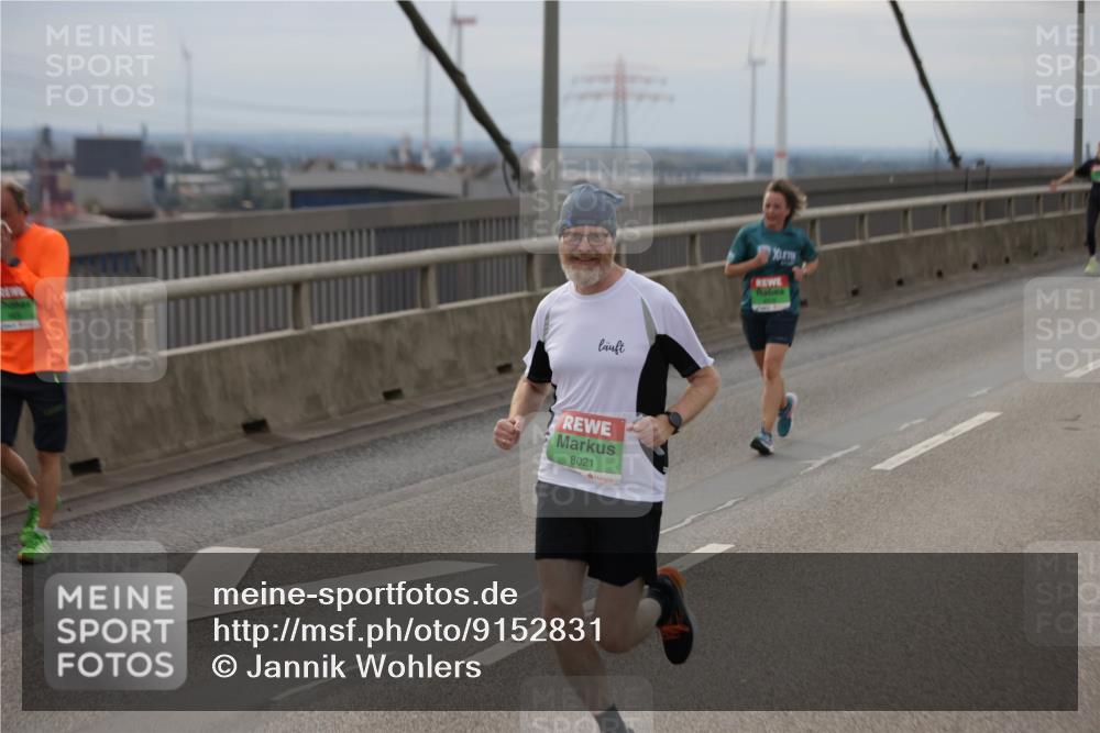 03.10.2025 - Köhlbrandbrückenlauf Jannik Wohlers http://msf.ph/oto/9152831 03.10.2025 16:02:19 Position 1 8021 meine-sportfotos.de
