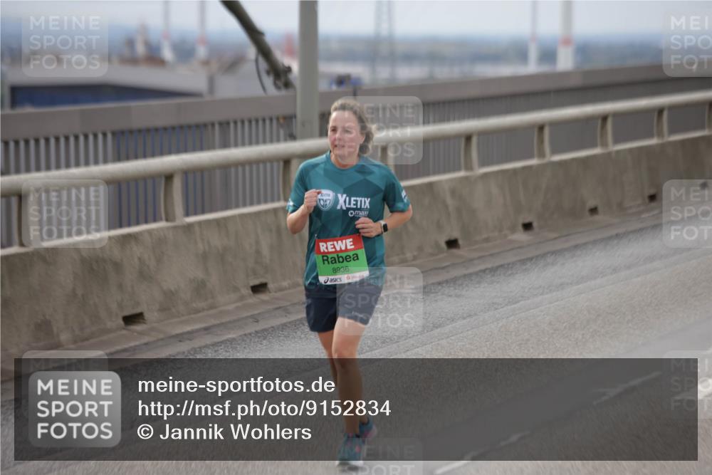 03.10.2025 - Köhlbrandbrückenlauf Jannik Wohlers http://msf.ph/oto/9152834 03.10.2025 16:02:20 Position 1 8936 meine-sportfotos.de