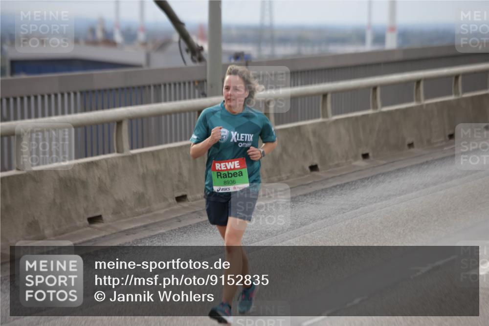 03.10.2025 - Köhlbrandbrückenlauf Jannik Wohlers http://msf.ph/oto/9152835 03.10.2025 16:02:20 Position 1 8936 meine-sportfotos.de