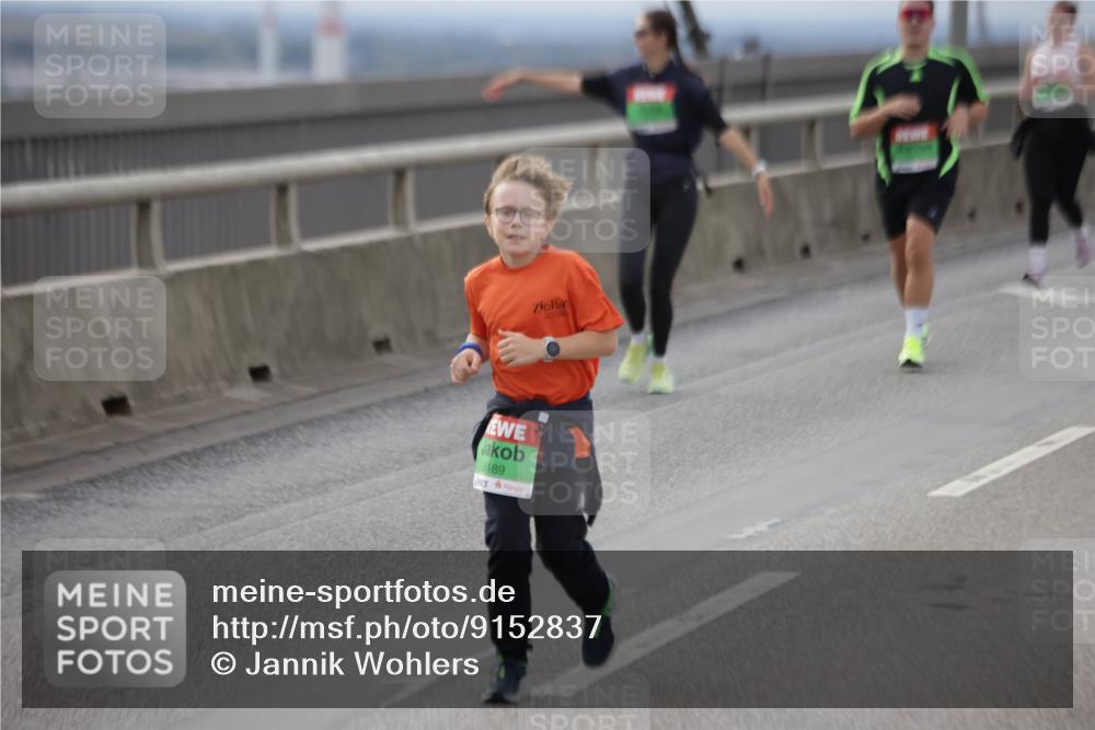 03.10.2025 - Köhlbrandbrückenlauf Jannik Wohlers http://msf.ph/oto/9152837 03.10.2025 16:02:23 Position 1 8189 meine-sportfotos.de