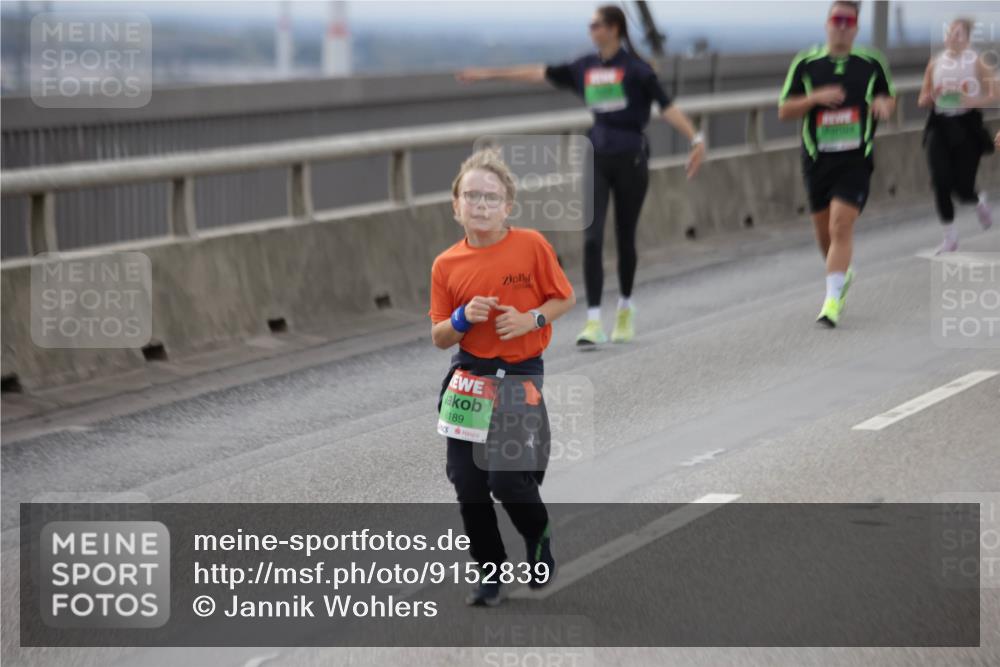 03.10.2025 - Köhlbrandbrückenlauf Jannik Wohlers http://msf.ph/oto/9152839 03.10.2025 16:02:23 Position 1 8189 meine-sportfotos.de