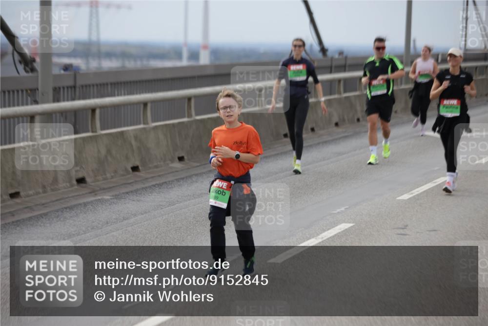 03.10.2025 - Köhlbrandbrückenlauf Jannik Wohlers http://msf.ph/oto/9152845 03.10.2025 16:02:24 Position 1 189 meine-sportfotos.de