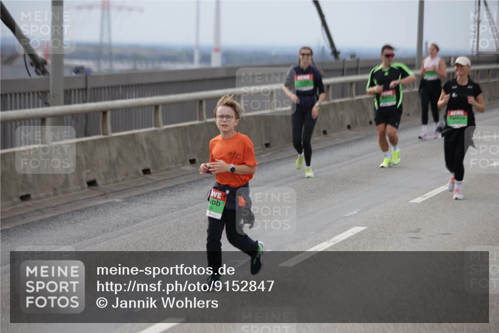 03.10.2025 - Köhlbrandbrückenlauf Jannik Wohlers http://msf.ph/oto/9152847 03.10.2025 16:02:24 Position 1 89 meine-sportfotos.de