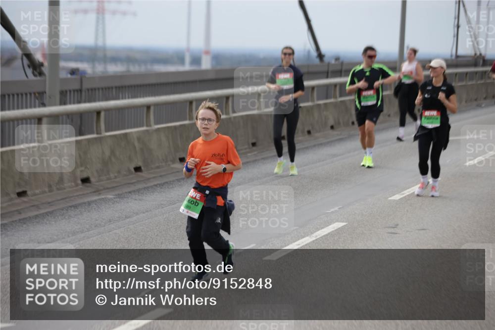 03.10.2025 - Köhlbrandbrückenlauf Jannik Wohlers http://msf.ph/oto/9152848 03.10.2025 16:02:24 Position 1 189 meine-sportfotos.de
