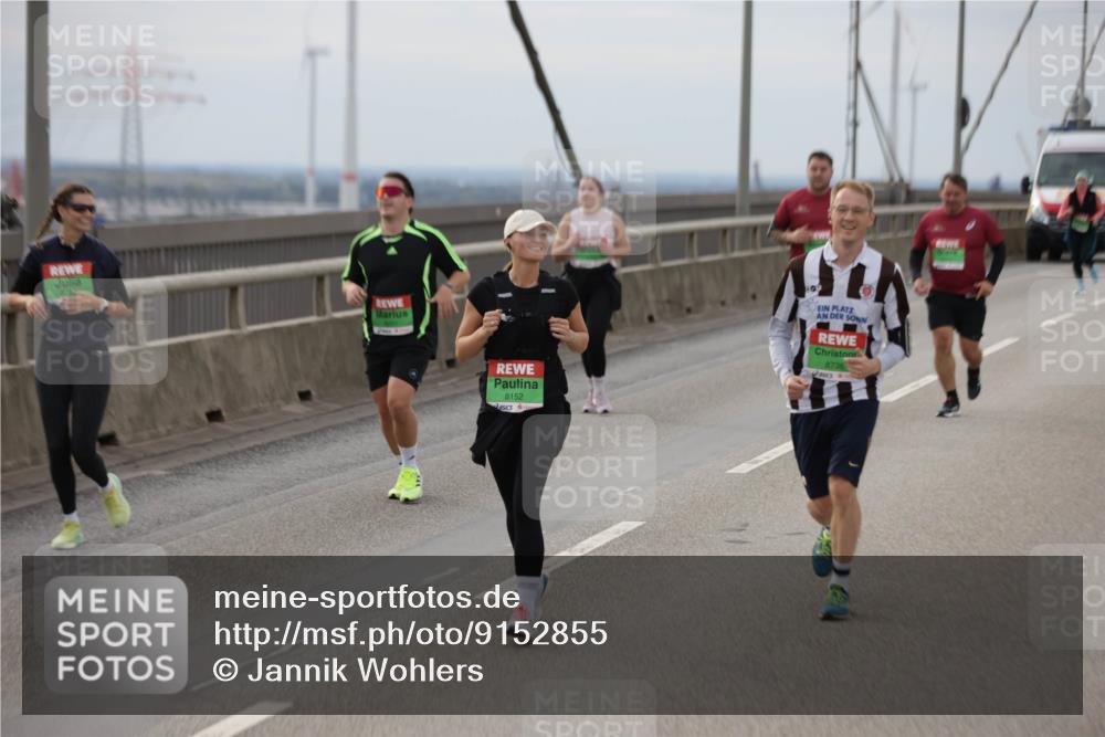 03.10.2025 - Köhlbrandbrückenlauf Jannik Wohlers http://msf.ph/oto/9152855 03.10.2025 16:02:27 Position 1 8152, 8736 meine-sportfotos.de
