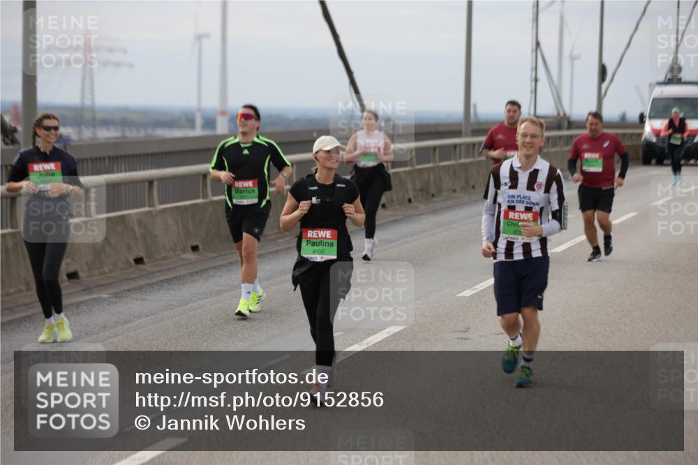 03.10.2025 - Köhlbrandbrückenlauf Jannik Wohlers http://msf.ph/oto/9152856 03.10.2025 16:02:27 Position 1 8152 meine-sportfotos.de