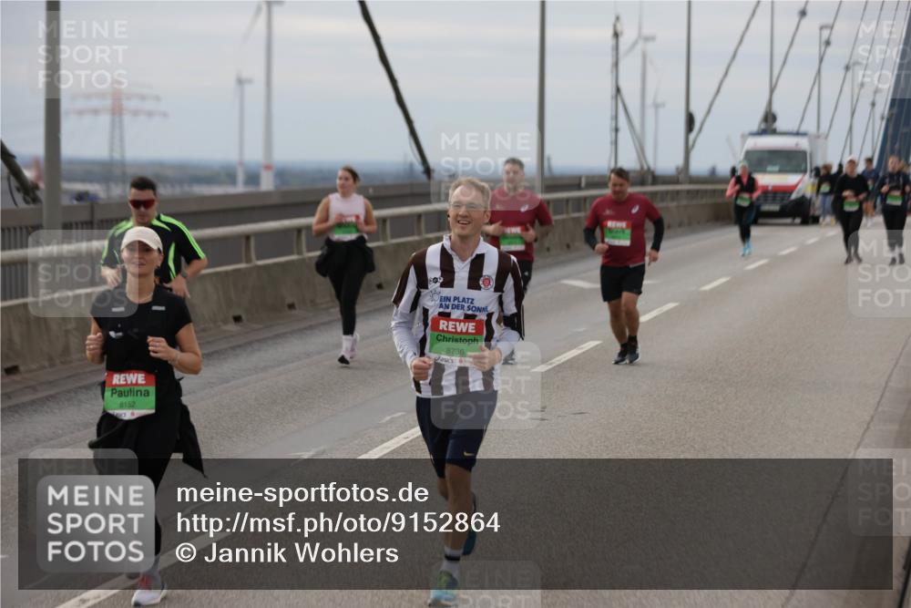 03.10.2025 - Köhlbrandbrückenlauf Jannik Wohlers http://msf.ph/oto/9152864 03.10.2025 16:02:29 Position 1 8152, 8736 meine-sportfotos.de