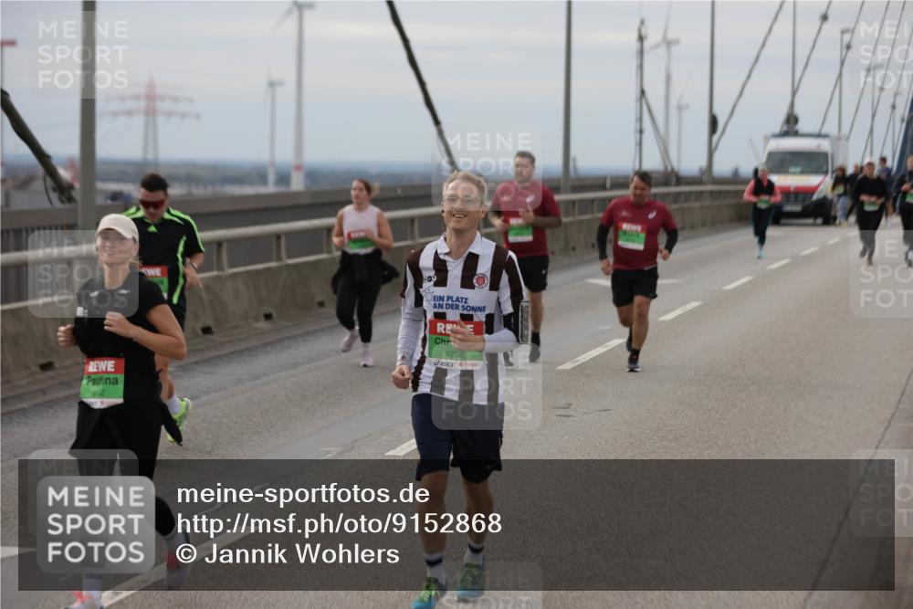 03.10.2025 - Köhlbrandbrückenlauf Jannik Wohlers http://msf.ph/oto/9152868 03.10.2025 16:02:29 Position 1 152, 8736 meine-sportfotos.de