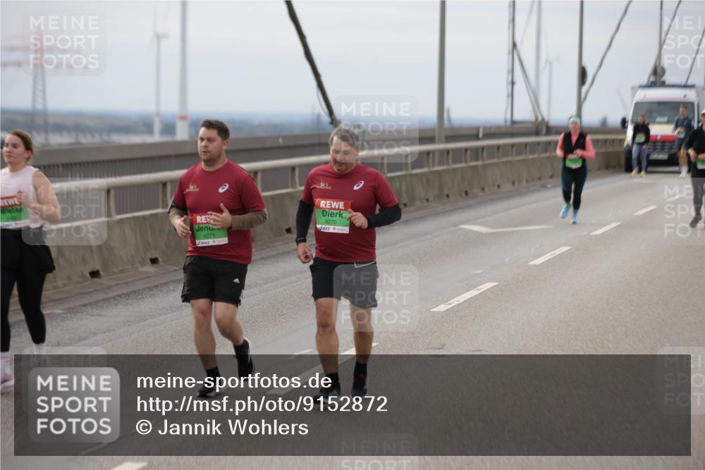 03.10.2025 - Köhlbrandbrückenlauf Jannik Wohlers http://msf.ph/oto/9152872 03.10.2025 16:02:31 Position 1 9271, 9270 meine-sportfotos.de