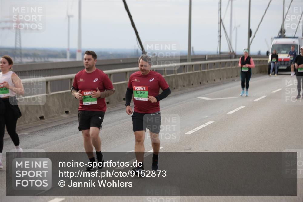 03.10.2025 - Köhlbrandbrückenlauf Jannik Wohlers http://msf.ph/oto/9152873 03.10.2025 16:02:31 Position 1 9271, 9270 meine-sportfotos.de