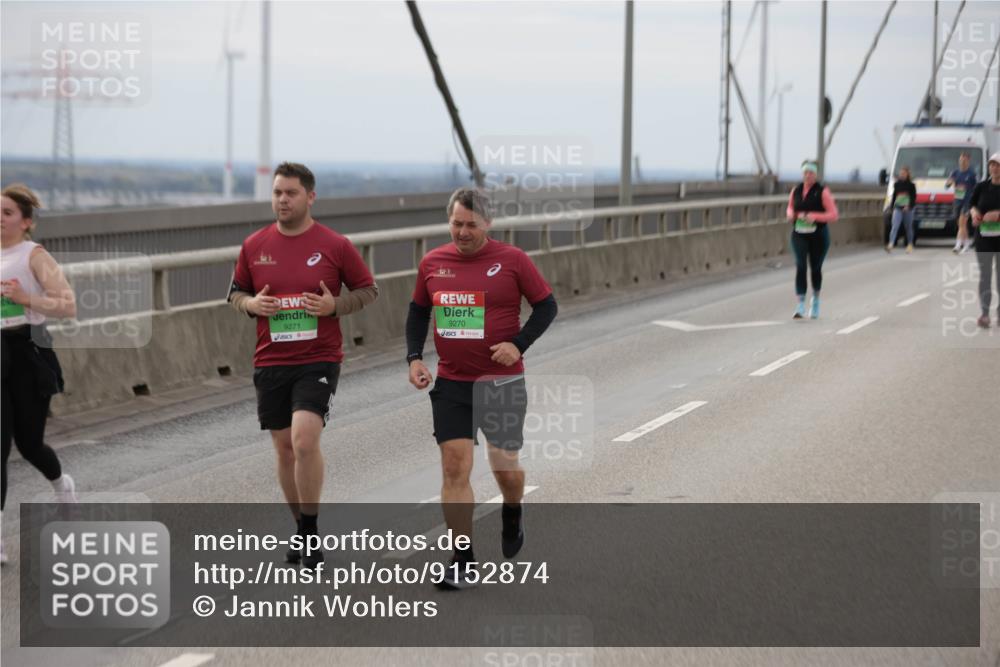 03.10.2025 - Köhlbrandbrückenlauf Jannik Wohlers http://msf.ph/oto/9152874 03.10.2025 16:02:31 Position 1 9271, 9270 meine-sportfotos.de