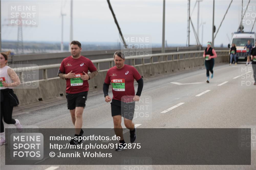 03.10.2025 - Köhlbrandbrückenlauf Jannik Wohlers http://msf.ph/oto/9152875 03.10.2025 16:02:31 Position 1 9271, 9270 meine-sportfotos.de