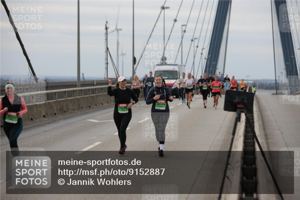 03.10.2025 - Köhlbrandbrückenlauf Jannik Wohlers http://msf.ph/oto/9152887 03.10.2025 16:02:37 Position 1  meine-sportfotos.de