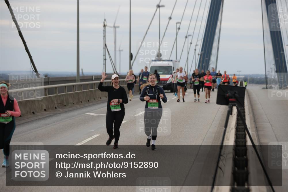 03.10.2025 - Köhlbrandbrückenlauf Jannik Wohlers http://msf.ph/oto/9152890 03.10.2025 16:02:37 Position 1 8343 meine-sportfotos.de
