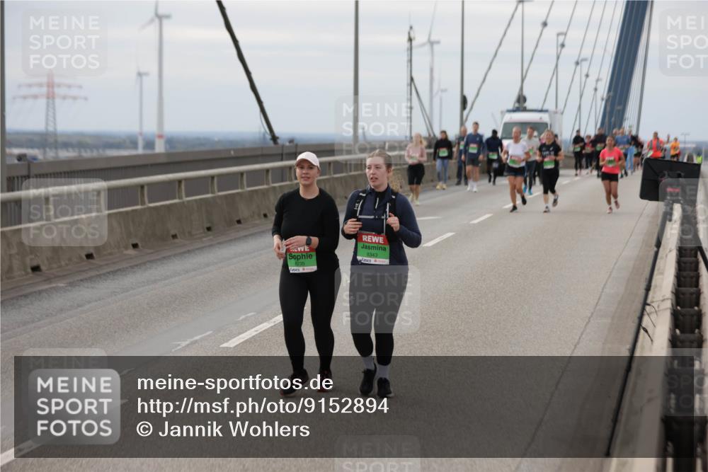 03.10.2025 - Köhlbrandbrückenlauf Jannik Wohlers http://msf.ph/oto/9152894 03.10.2025 16:02:40 Position 1 8343, 8235 meine-sportfotos.de